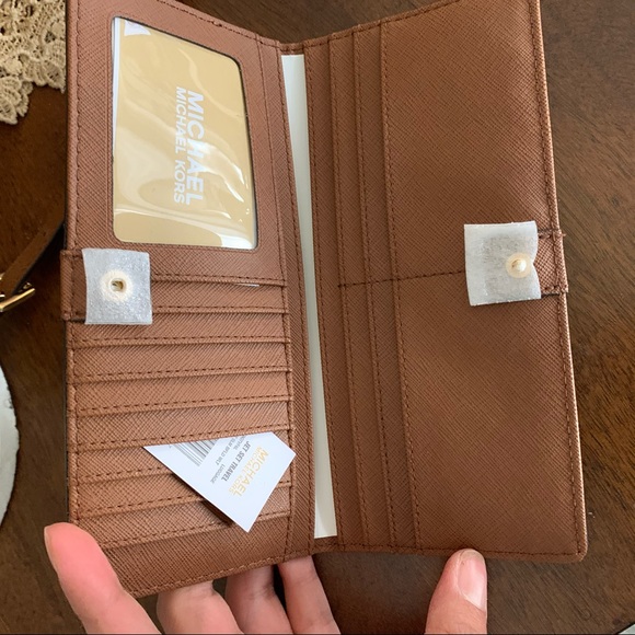 Sale‼️ New MK set ♥️ bag and wallet - Picture 3 of 5